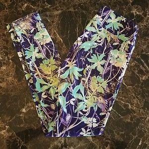 *Sale* New Lularoe OS Leggings